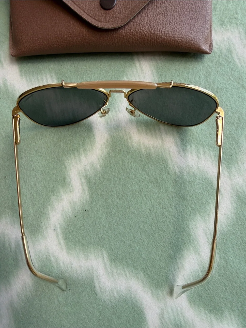 Vintage Bushnell Pilot Aviator Shooting Sunglasses Gold Frame Dark Lenses / Case